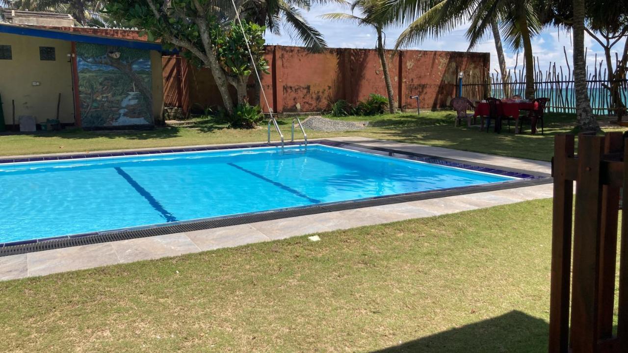 Airy Dale Villa And Guesthouse Ambalangoda  Exteriör bild